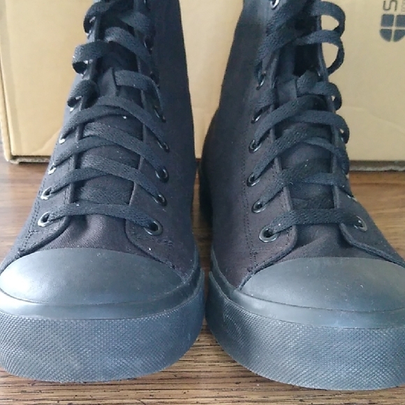 Shoes For Crews Black High-Top Sneakers - Picture 7 of 9